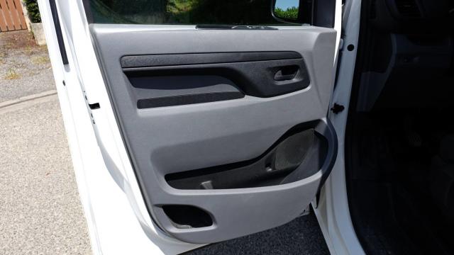 Opel Vivaro image 6