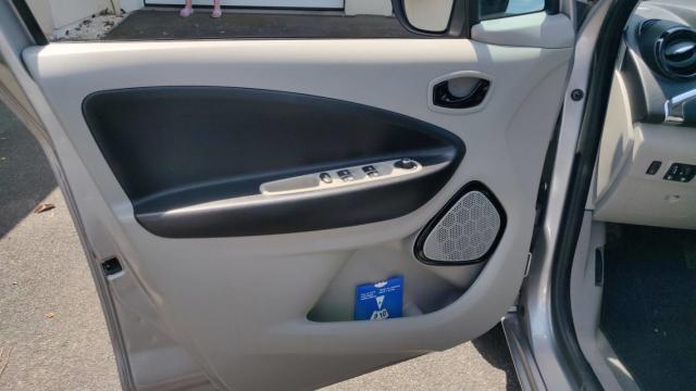 Renault Zoe image 2