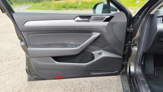 Volkswagen Passat Sw image 8