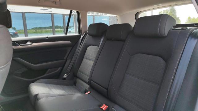 Volkswagen Passat Sw image 3
