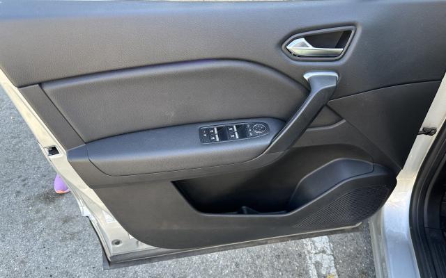 Renault Captur image 9