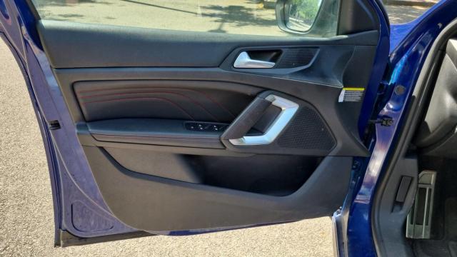 Peugeot 308 image 1