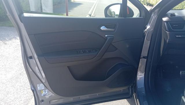 Renault Captur image 6