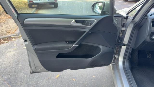 Volkswagen Golf image 1