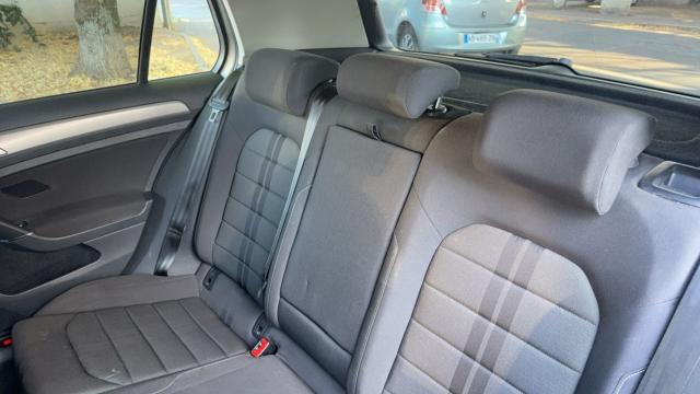 Volkswagen Golf image 6
