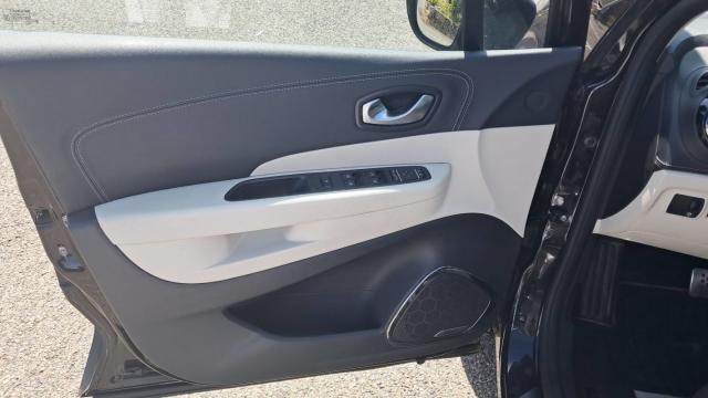 Renault Captur image 9