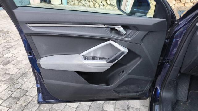 Audi Q3 image 8