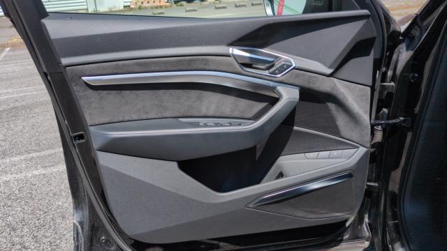 Audi E-Tron image 6