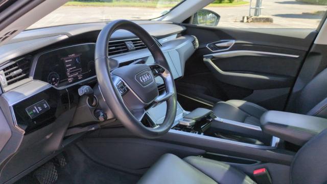 Audi E-Tron image 9