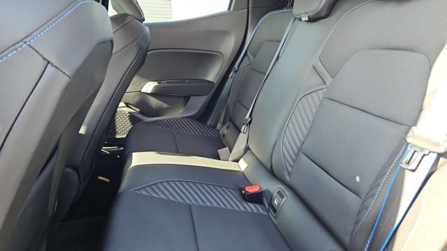 Renault Clio image 9