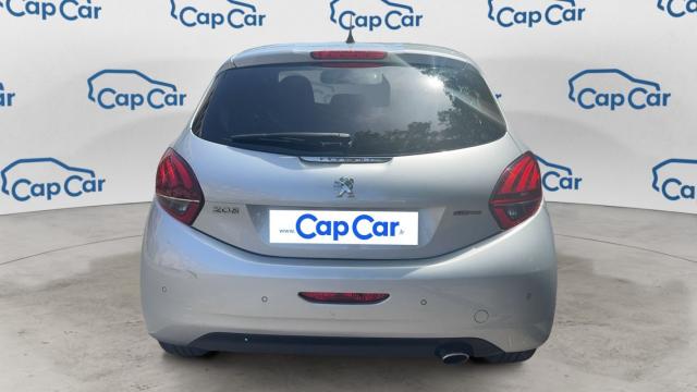 Peugeot 208 image 8