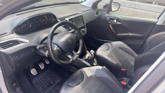 Peugeot 208 image 4