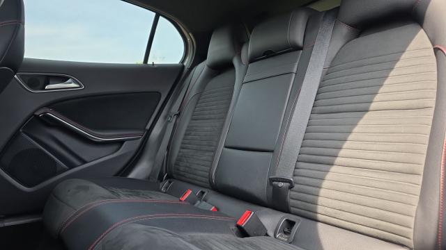 Mercedes Benz Classe Gla image 2