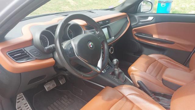 Alfa Romeo Giulietta image 2