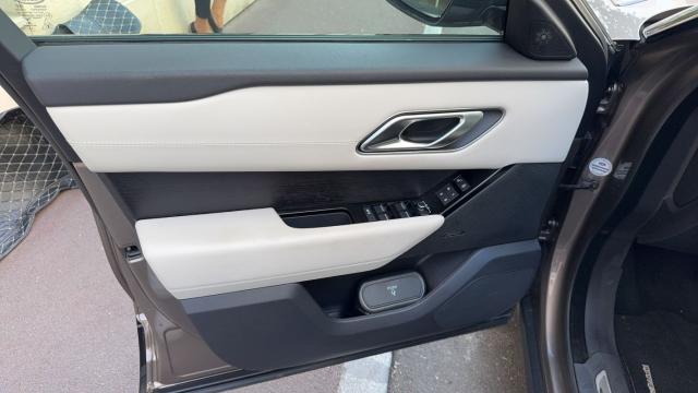 Land Rover Range Rover Velar image 5