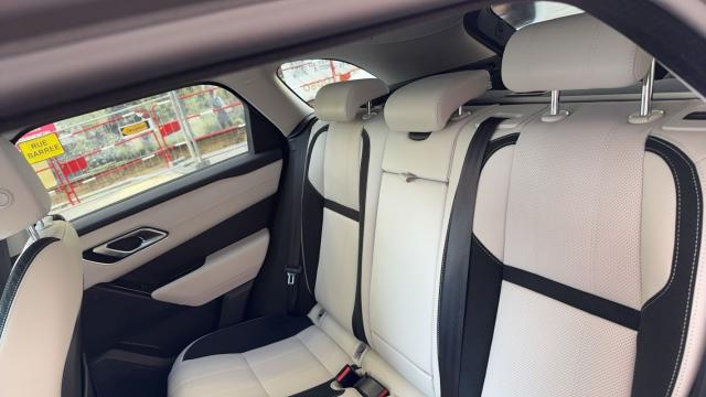 Land Rover Range Rover Velar image 3