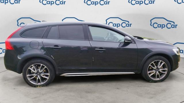 Volvo V60 Cross Country image 8