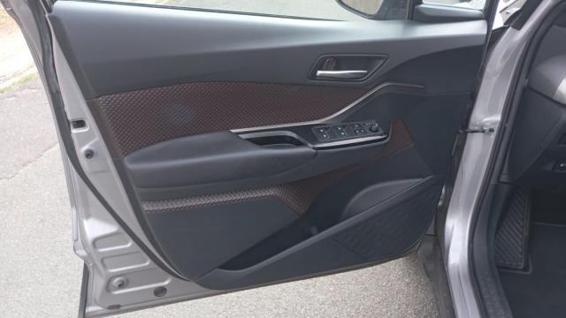 Toyota C-Hr image 3