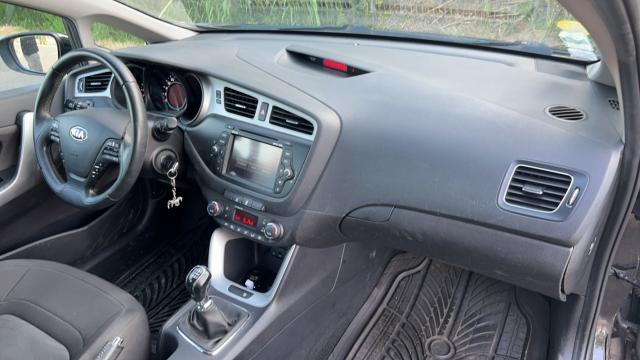Kia Cee'D_sw image 6