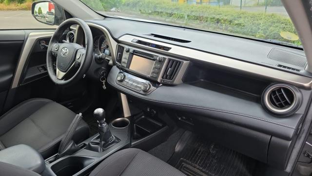 Toyota Rav4 image 8