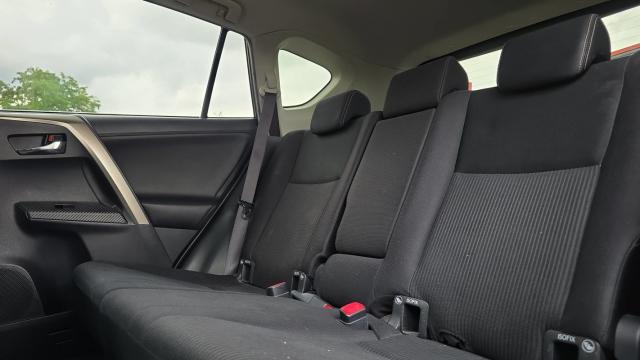 Toyota Rav4 image 6