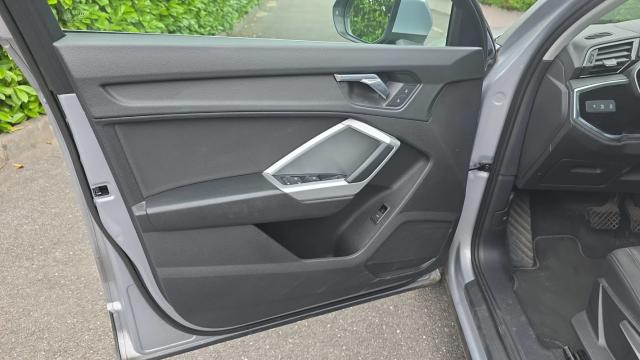 Audi Q3 image 6