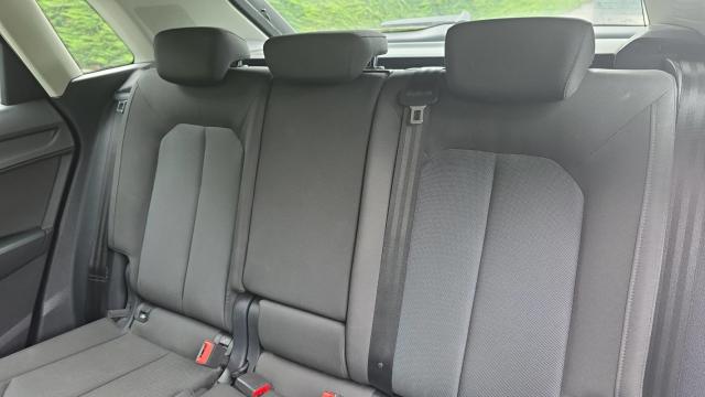 Audi Q3 image 8