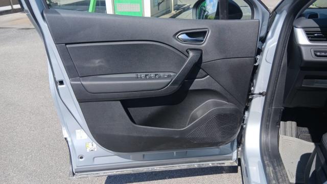 Renault Captur image 1