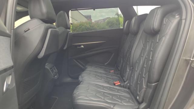 Peugeot 5008 image 6