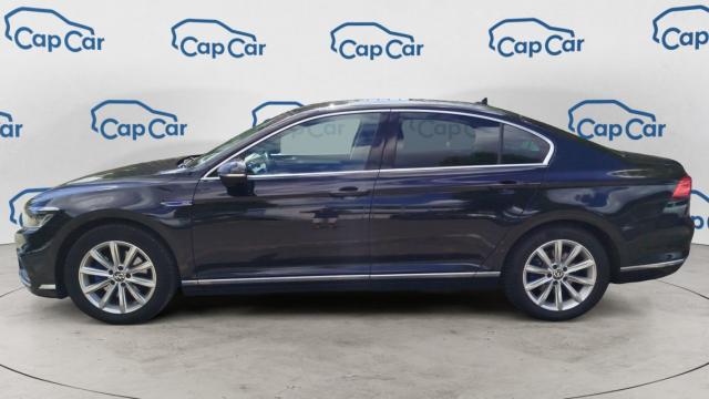 Volkswagen Passat image 9