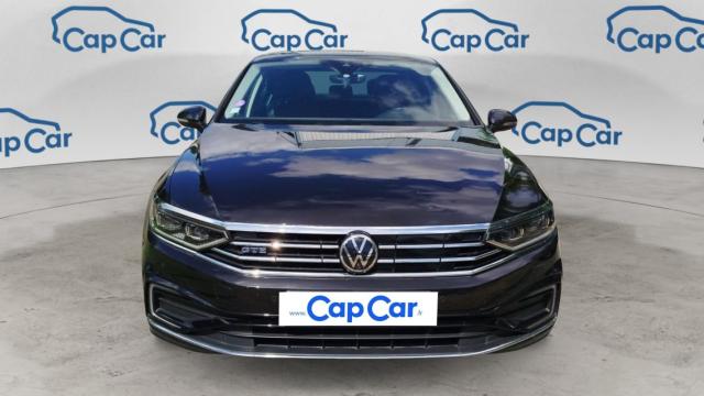 Volkswagen Passat image 8