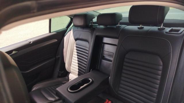 Volkswagen Passat image 3