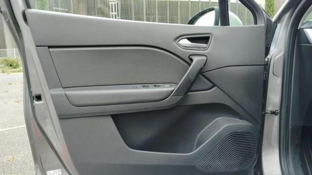 Renault Captur image 9