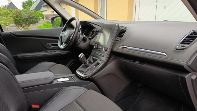 Renault Scénic image 9