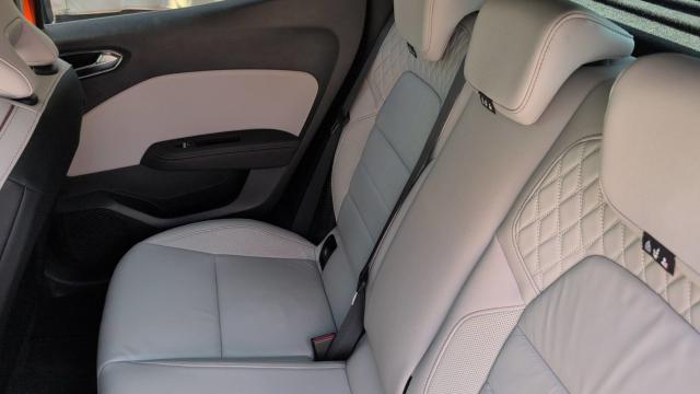 Renault Clio image 2