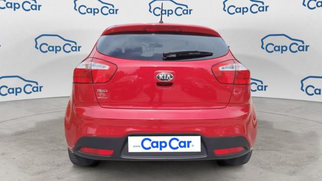 Kia Rio image 9