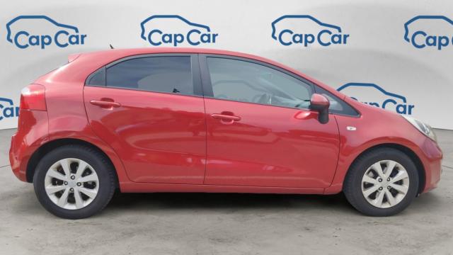 Kia Rio image 8