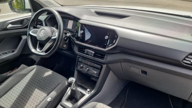 Volkswagen T-Cross image 3