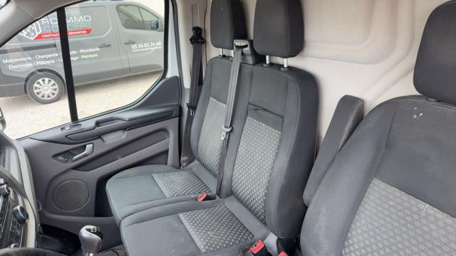 Ford Transit Custom image 8