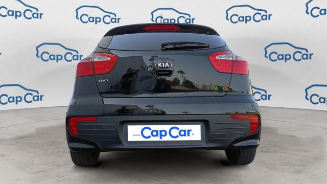 Kia Rio image 6