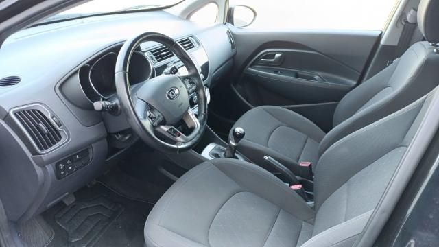 Kia Rio image 1
