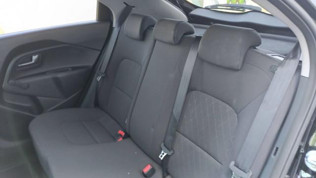 Kia Rio image 2