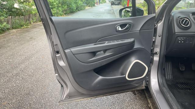 Renault Captur image 7