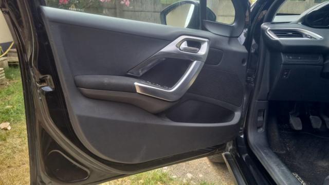 Peugeot 2008 image 8