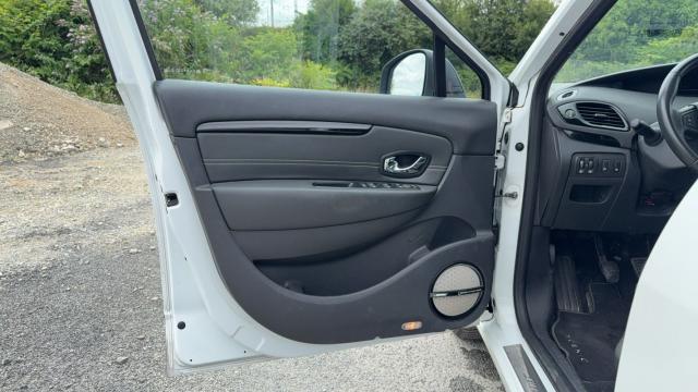 Renault Scénic image 2