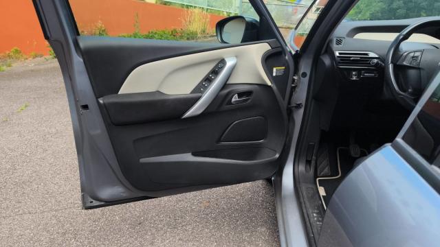 Citroen Grand C4 Spacetourer image 9