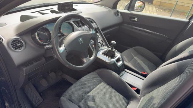 Peugeot 5008 image 6