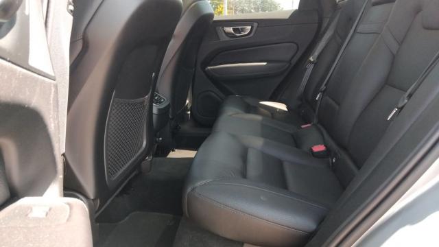 Volvo Xc60 image 8