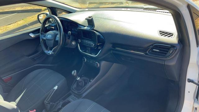 Ford Fiesta image 8