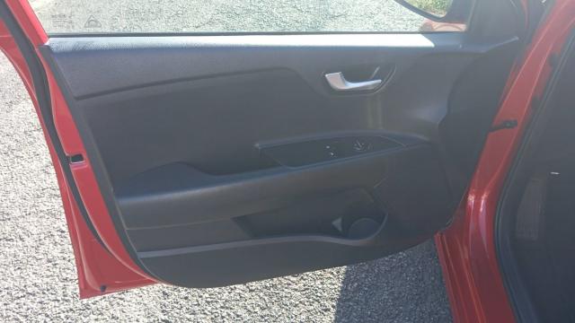 Kia Rio image 1
